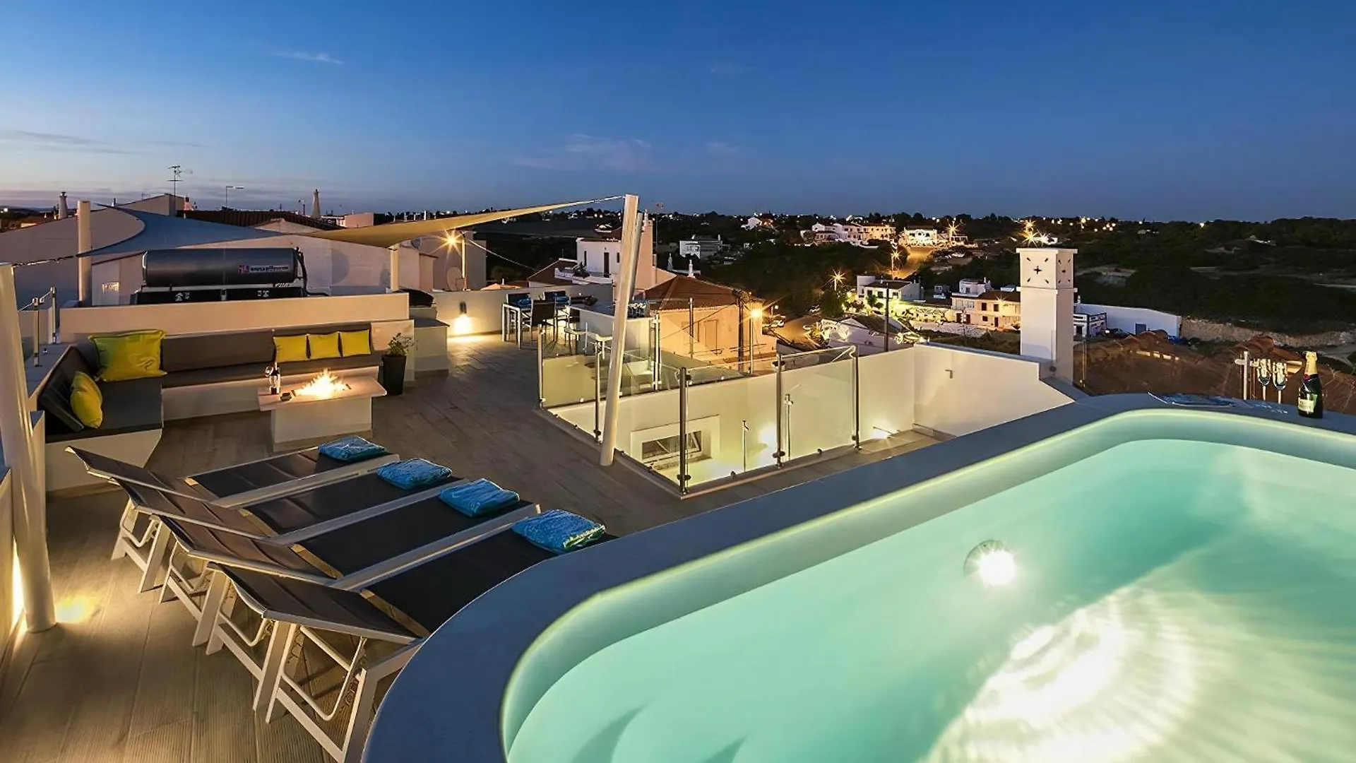 Stylish Modern Carvoeiro Villa 2 Bedrooms Villa Benagil Stunning Views Roof Terrace With Private Heated Pool Algarve Lagoa  0*, Lagoa (Algarve) Portugal