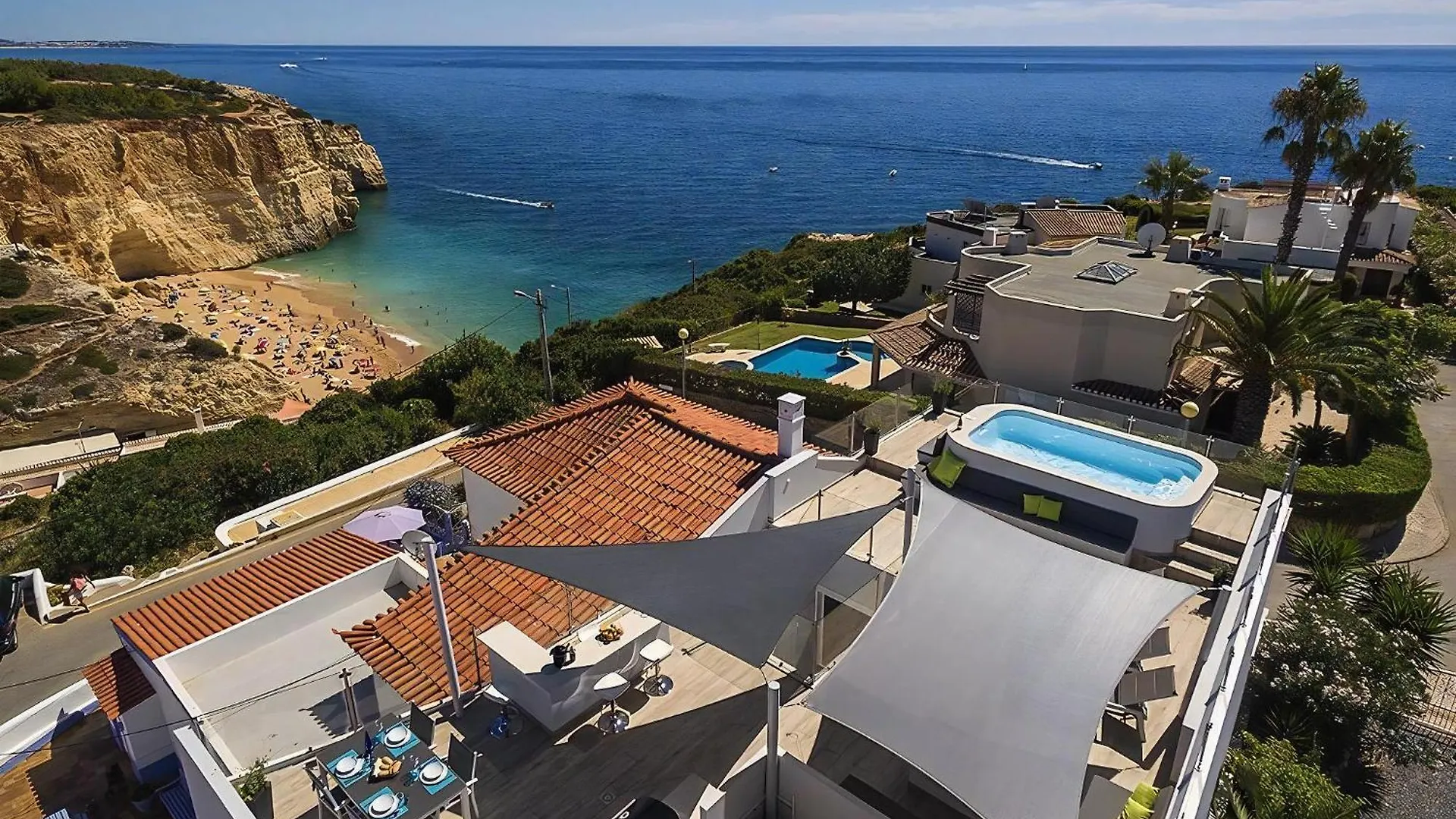 Stylish Modern Carvoeiro Villa 2 Bedrooms Villa Benagil Stunning Views Roof Terrace With Private Heated Pool Algarve Lagoa  Lagoa (Algarve)